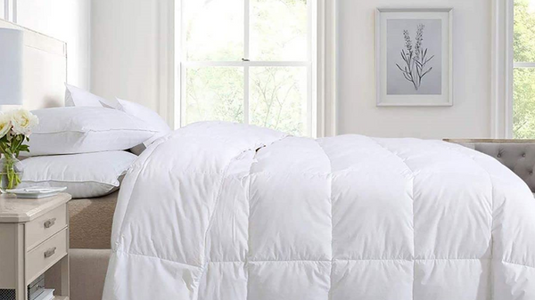 STARSTAR Bed Alternative Comforters for Home, Hotel, All Season Duvet Insert Filling Polyester, Fabric Microfiber Breathable Comforter Solid White